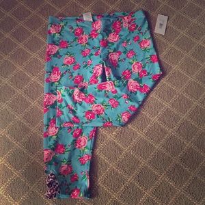 Betsy Johnson For Capezio capris